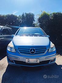 RICAMBI USATI MERCEDES B200 CDI ANNO 2005