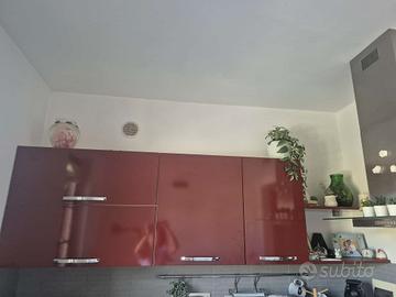 pensili cucina e due mensole