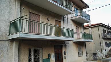 Appartamento Signorile 140mq - Cerisano Via Roma