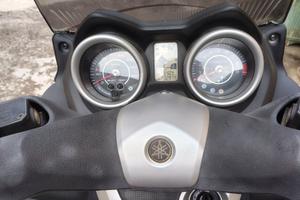 Scooter xmax 250