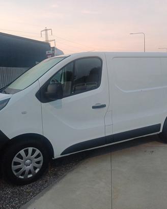 RENAULT TRAFIC FURGONE EURO 6