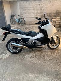 Honda integra 700