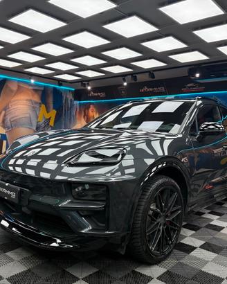 Porsche Macan EV Turbo (595)
