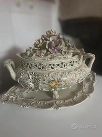 Elegante Zuppiera in porcellana decorativa