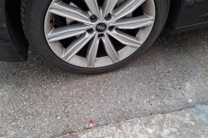 gomme e cerchi da 19 originali audi