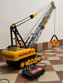 Gru cingolata a torre telecomandata