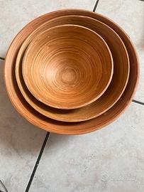 Ciotole di legno leggero