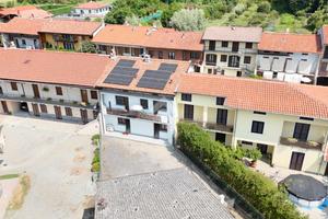 CASA SEMINDIPENDENTE A CASCINETTE D'IVREA