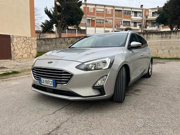 Ford Focus 1.5 120 CV station wagon 