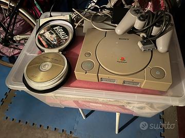 PlayStation 1 con giochi