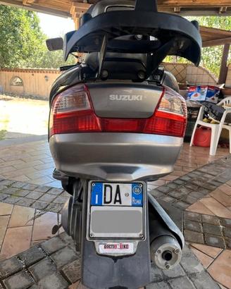 Suzuki Burgman 250-2006 buone condizioni 