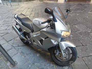 Moto honda VFR 800cc