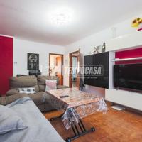 QUADRILOCALE MODERNO E LUMINOSO IN CONTESTO CURATO