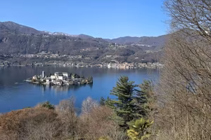 Villa di 248 m² con più di 5 locali e posto auto a