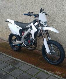 Suzuki valenti Sm 50 