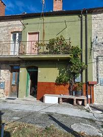 Campolieto (CB) - Casa indipendente su due livelli