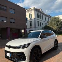 Volkswagen Tiguan 2.0 TDI 150 CV SCR DSG R-Line