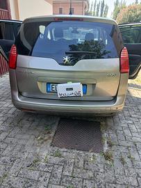 PEUGEOT  5008