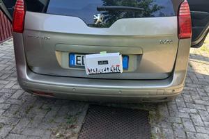 PEUGEOT  5008