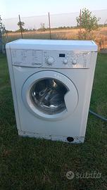 Lavatrice Indesit profondità cm. 33