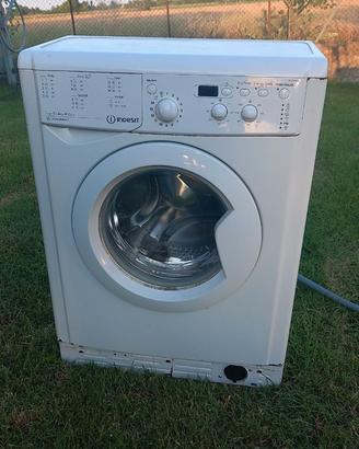 Lavatrice Indesit profondità cm. 33