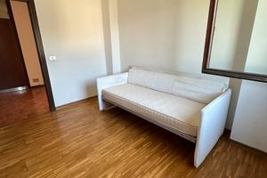 Luminoso e ampio appartamento in zona centrale