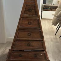 Piramide in legno