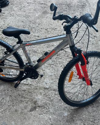 Bicicletta mountainbike in alluminio, misura 24