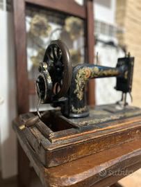 Macchiana da cucire - Singer