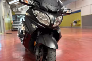 Suzuki burgman 650 2018