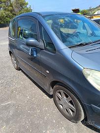 Peugeot 1007 usata
