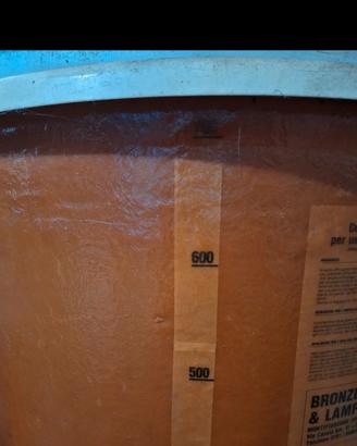 Botte in vetroresina di 700 litri con rubinetto