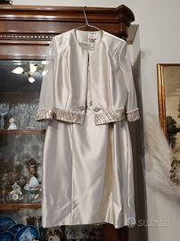 vestito tubino più giacchietta colore champagne 