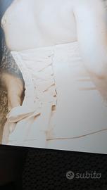 abito da sposa in raso avorio 