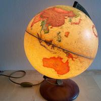 Mappamondo luminoso