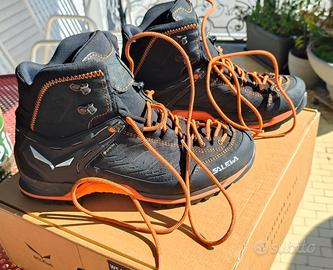 Scarpone trekking Salewa mountain trainer