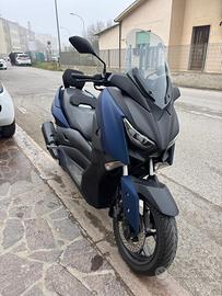Yamaha X-Max 300