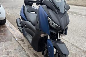 Yamaha X-Max 300
