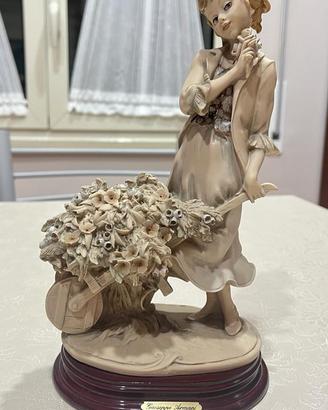Statua in porcellana di Capodimonte