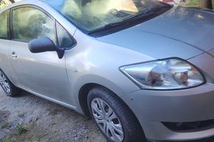 Toyota Auris 2.0 D4D Super Affidabile 
