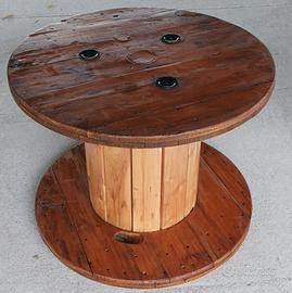 Tavolino realizzato con bobina legno - Rovere Inc