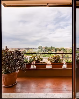 4 LOCALI A ROMA