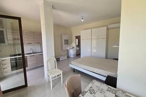 MONOLOCALE A MELILLI