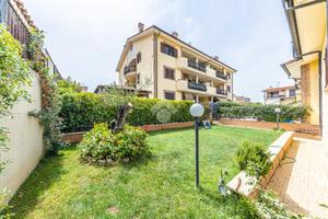 PORZIONE DI QUADRIFAMILIARE A ROMA