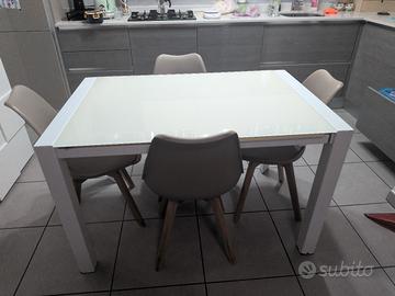 Tavolo in vetro temperato bianco+4 sedie