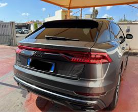 Audi Q8 S-Line quattro