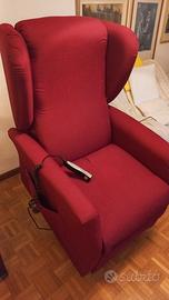 Poltrona reclinabile alzapersona con telecomando