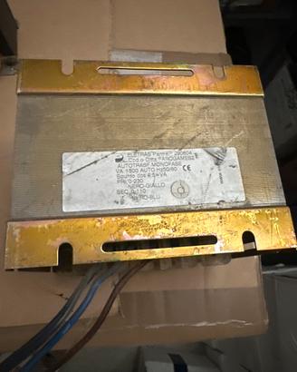 Autotrasformatore 230V 110V 1500VA monofase