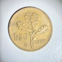 Moneta italiana 20 lire 1957