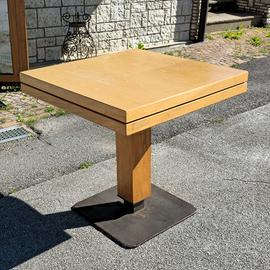 Tavoli In Legno Massiccio E Ferro, artigianali